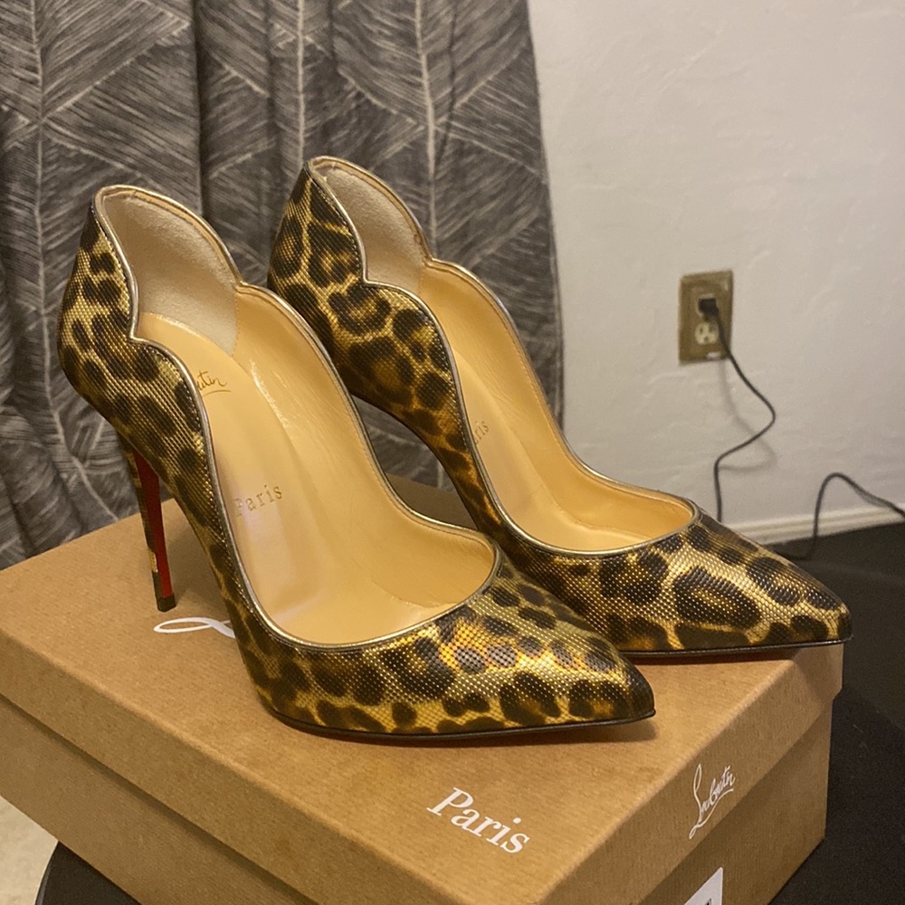 New Christian Louboutin Hot Chick 100 Calf Coins Leopard